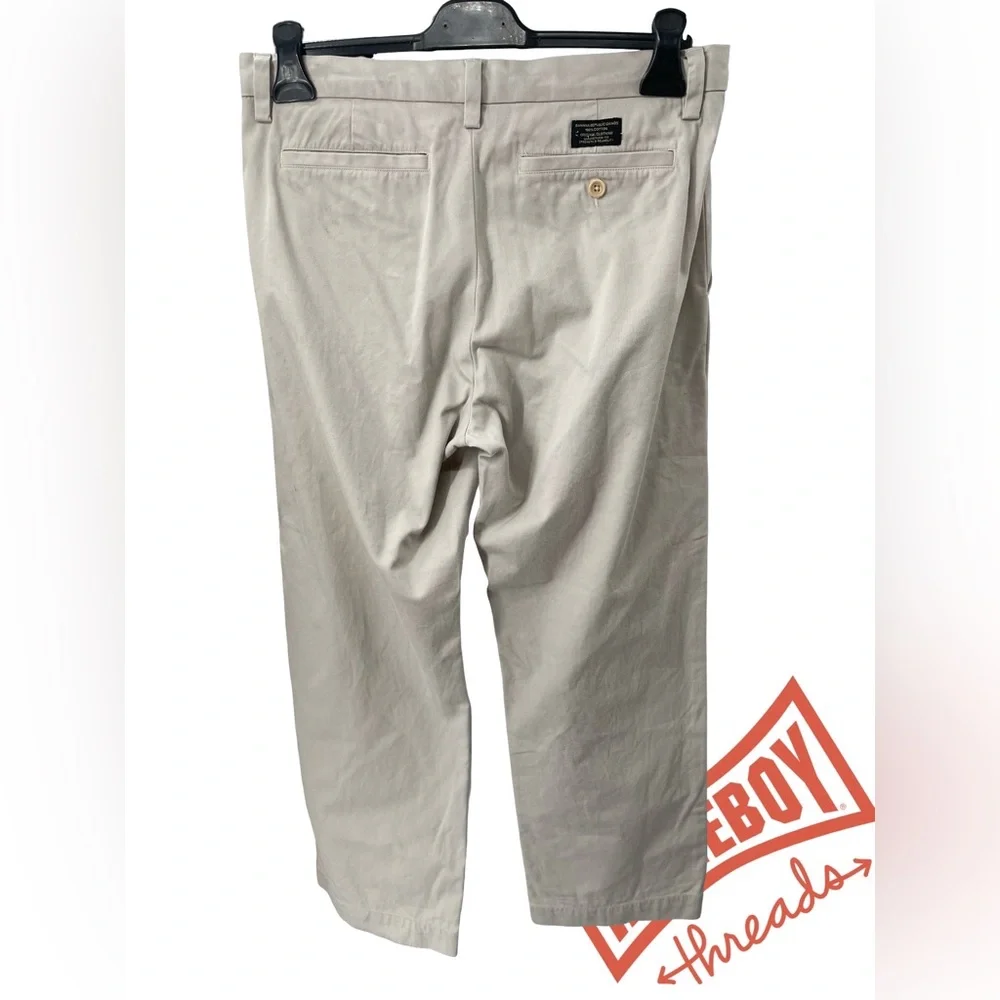Banana Republic stylish khaki